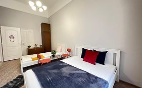 Baross Apartment With Convenience And Style